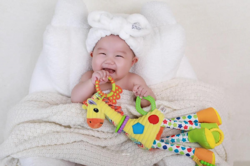 章丘怎么判断宝宝是否斜颈 章丘怎么判断宝宝是否斜颈